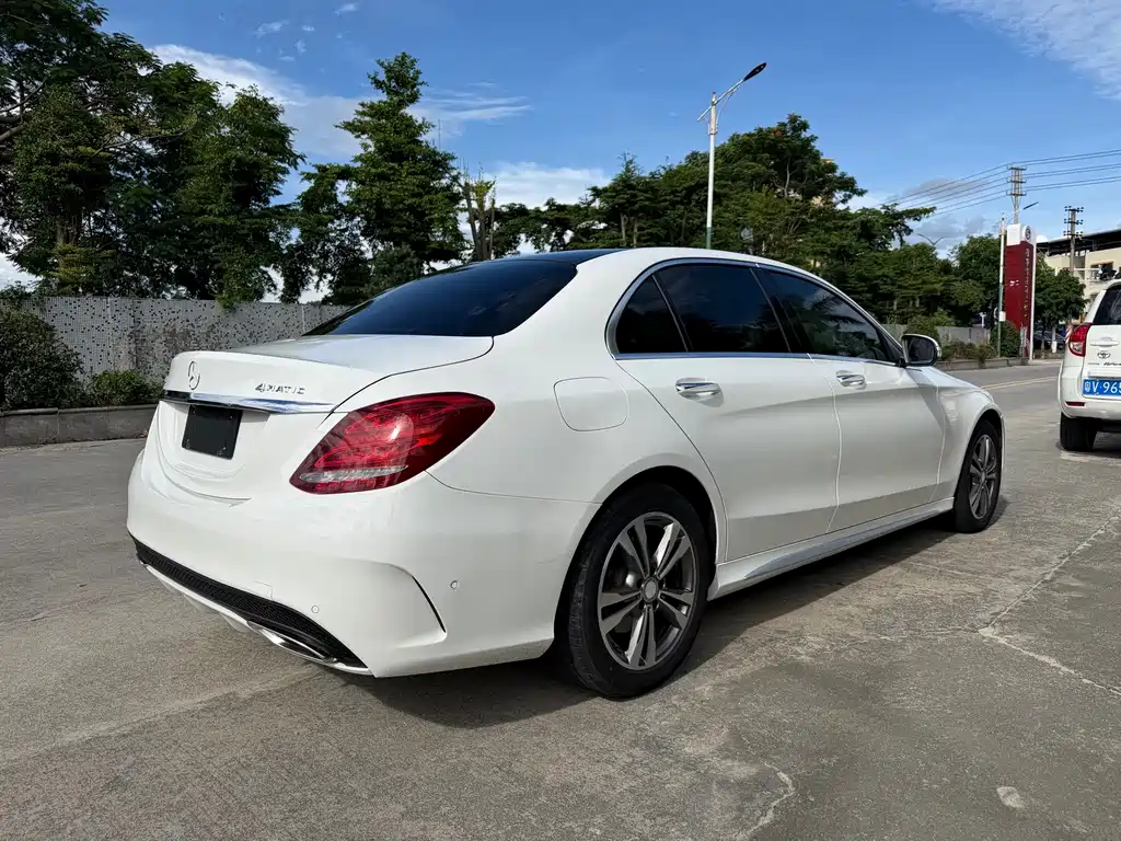 Mercedes-Benz C-Class — миниатюра 7