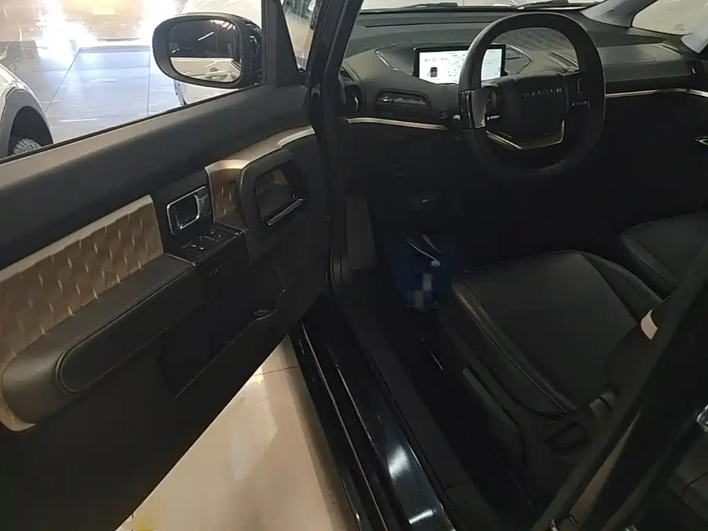 Baojun KiWi EV — миниатюра 16