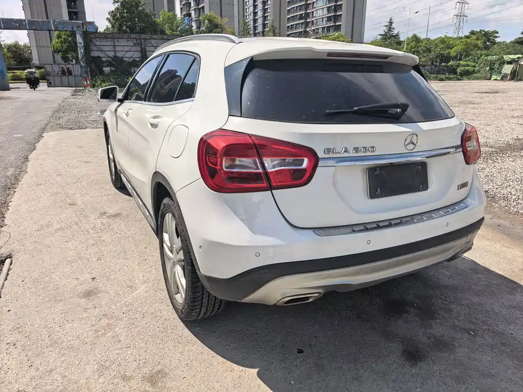 Mercedes-Benz GLA — миниатюра 9