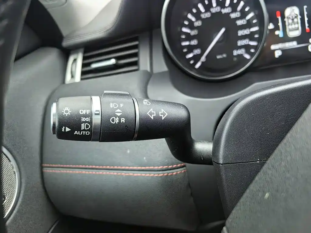 Land Rover Evoque (Import) — миниатюра 20