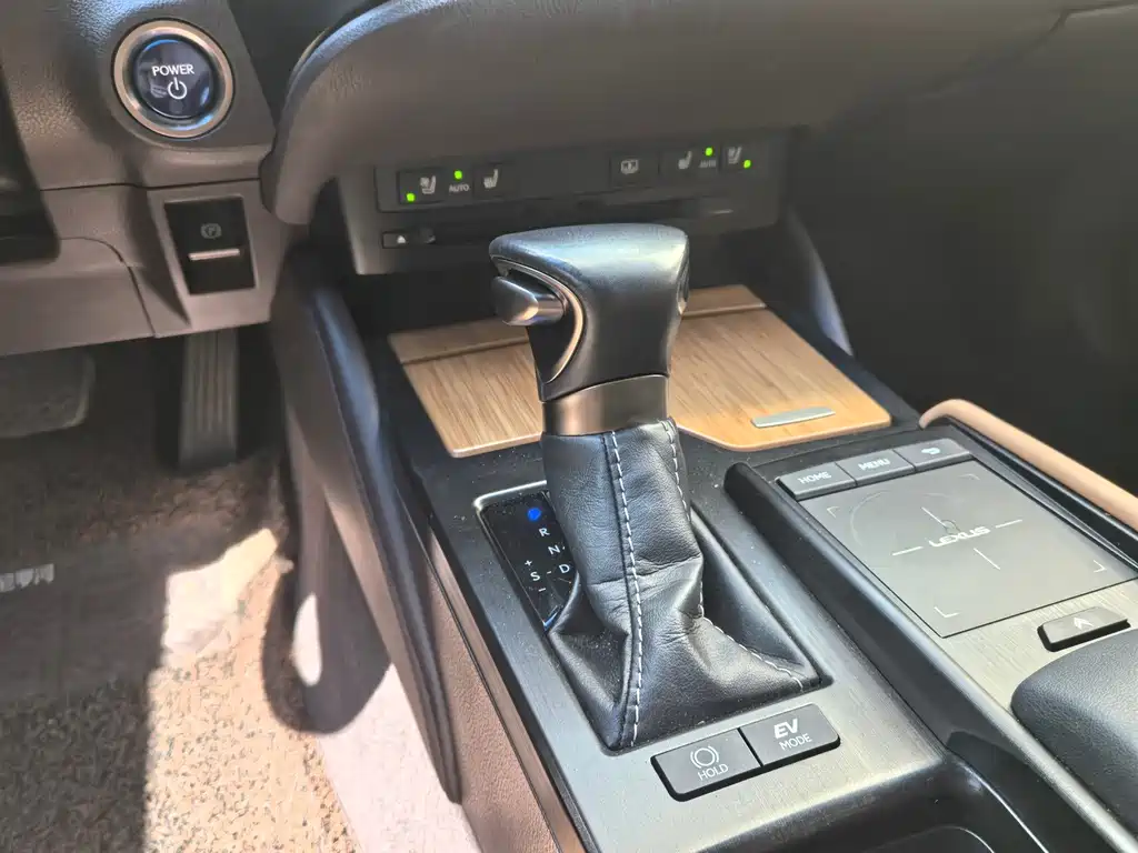 Lexus ES — миниатюра 7