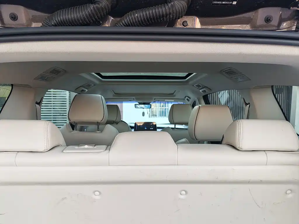 Buick GL8 — миниатюра 8