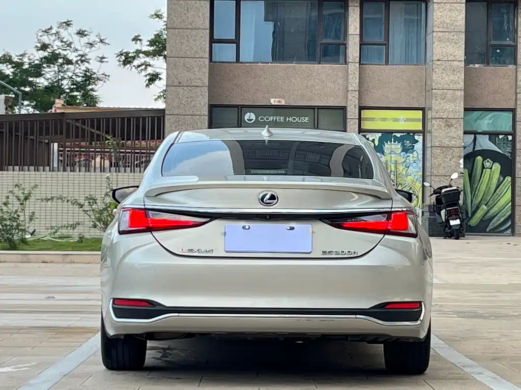 Lexus ES — фотографии объявления, Фото 9