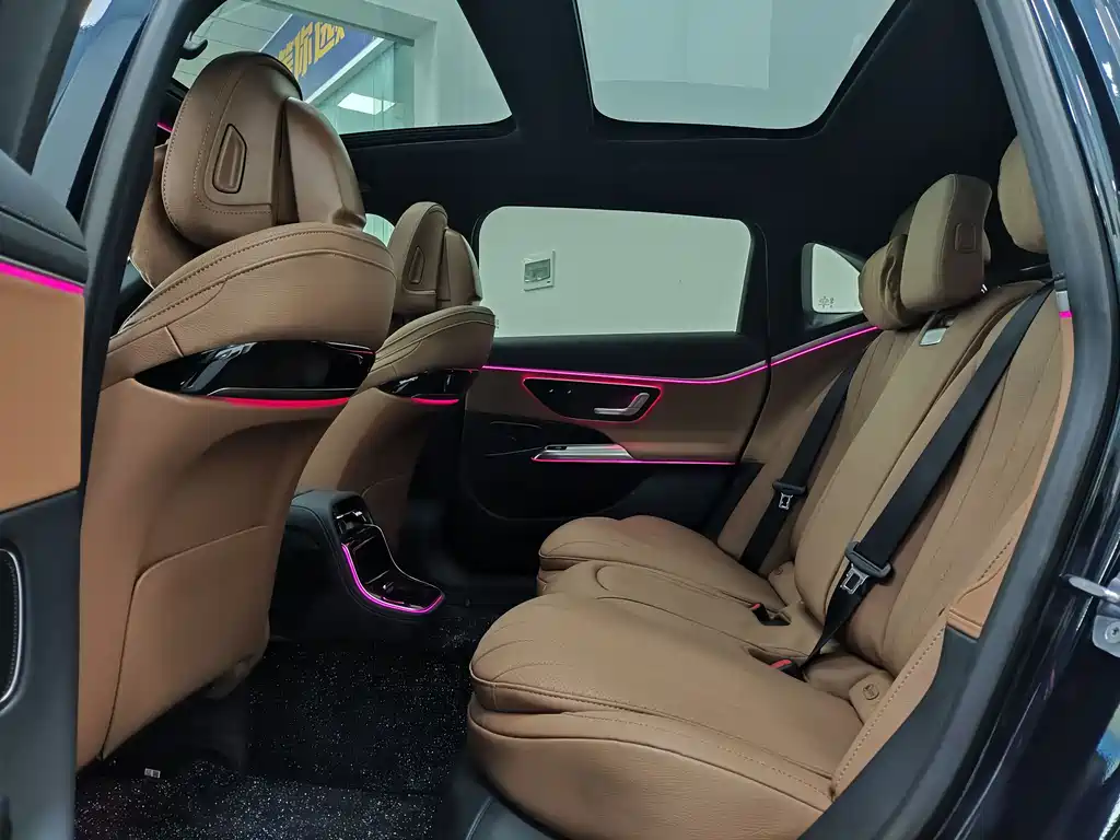 Mercedes-Benz E-Class E 2025 E 260 L