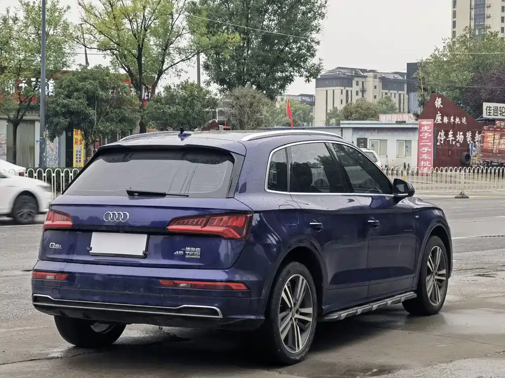 Audi Q5L — миниатюра 6