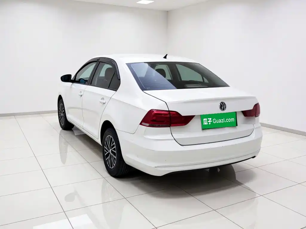 Volkswagen Santana — миниатюра 4