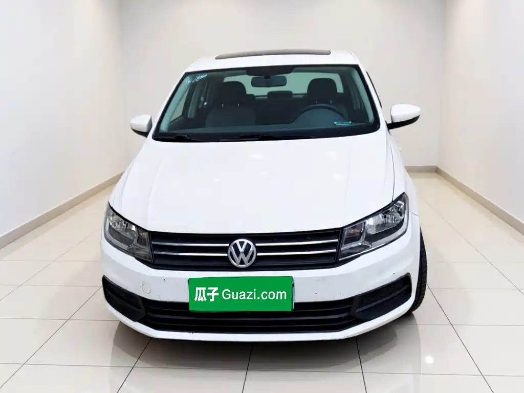Volkswagen Santana — миниатюра 2