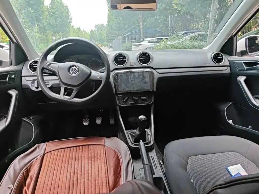 Volkswagen Jetta — миниатюра 5