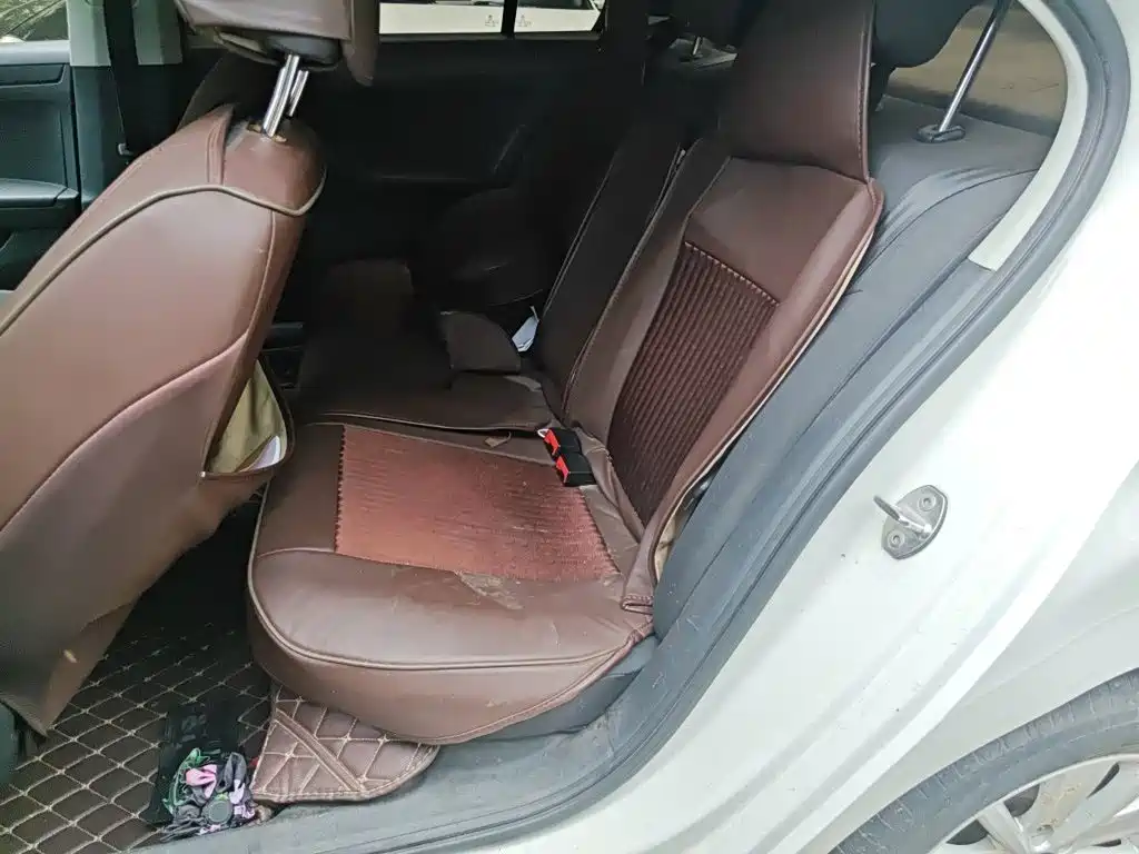 Volkswagen Jetta — миниатюра 13