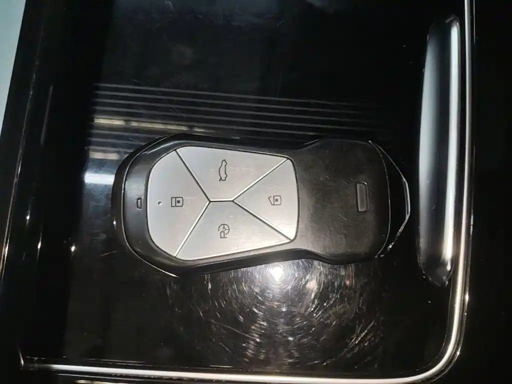 XPeng P5 — миниатюра 9