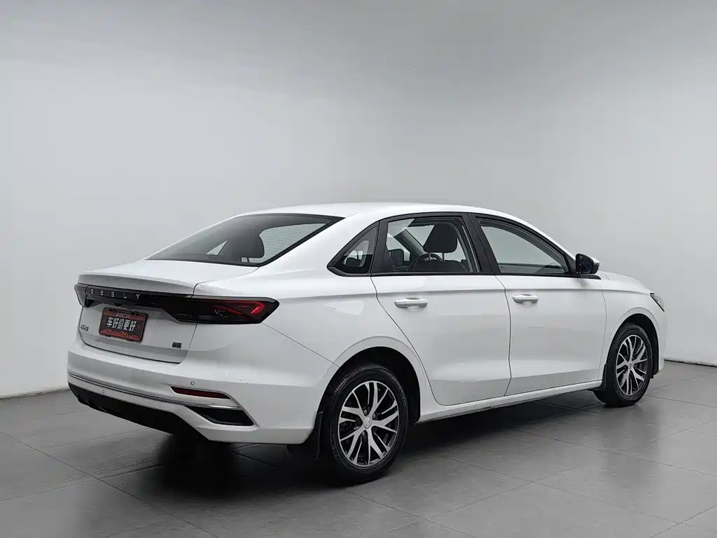 Geely Emgrand — миниатюра 2