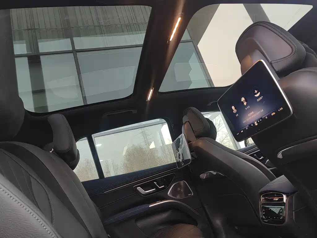 MERCEDES-BENZ EQS SUV