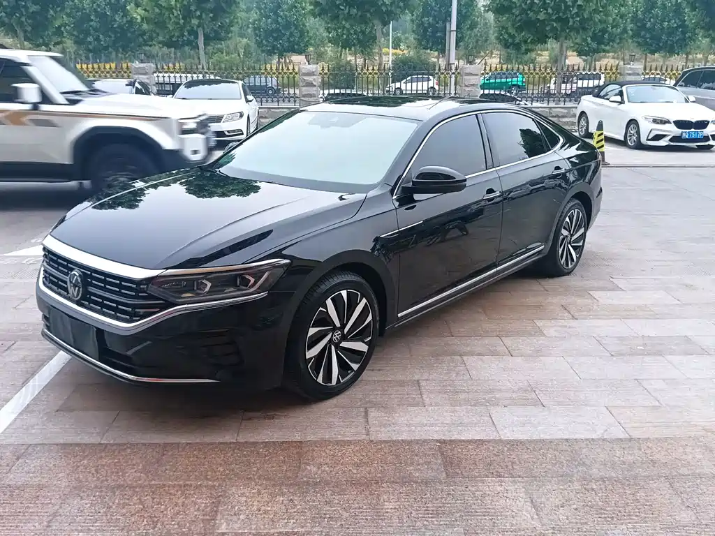 Volkswagen Passat 2024