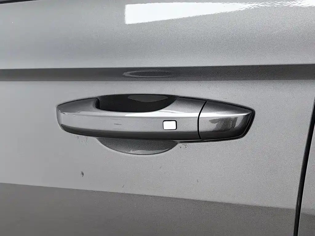 Geely Emgrand — миниатюра 18
