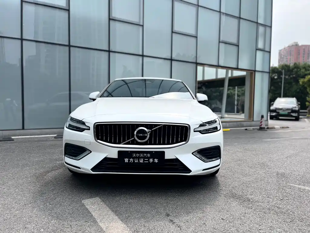VOLVO  S60
