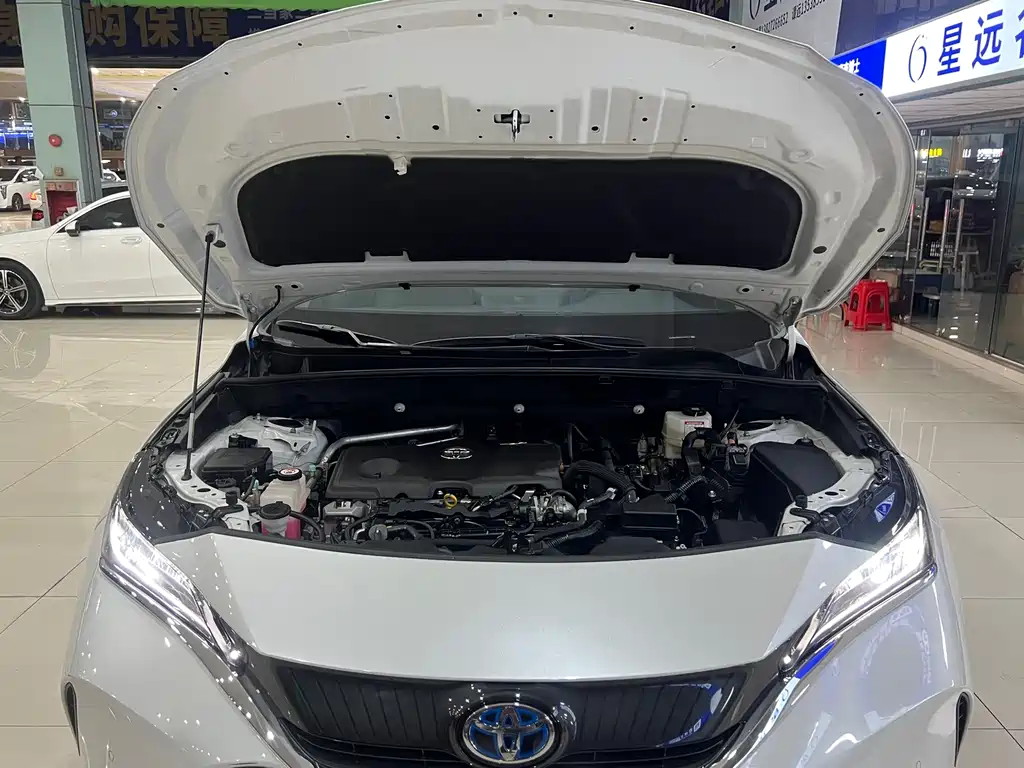 TOYOTA LING FANG HARRIER