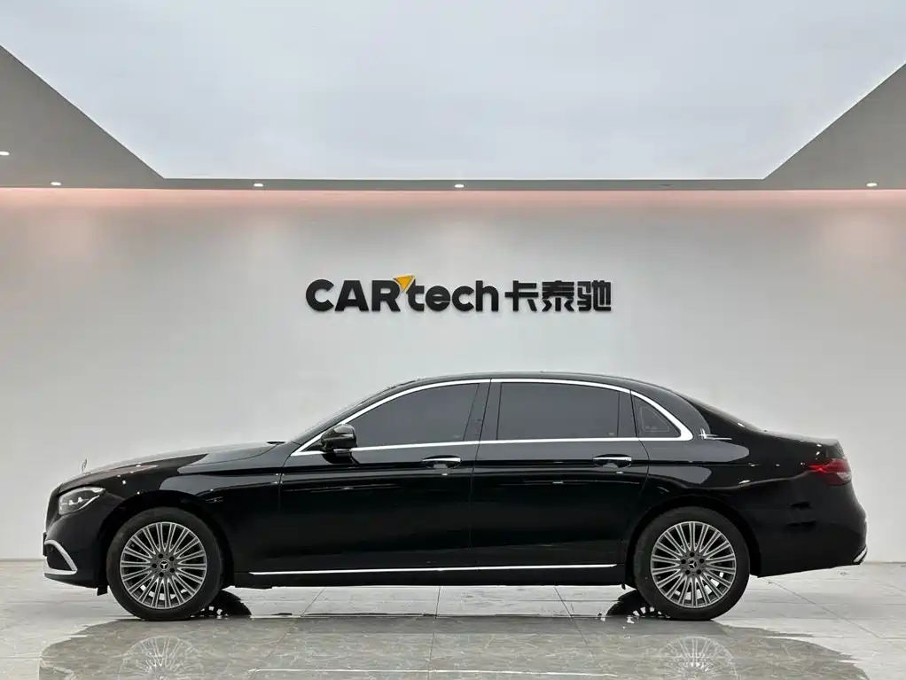 Mercedes-Benz E-Class — миниатюра 2