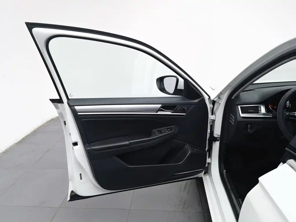 Volkswagen Bora — миниатюра 8
