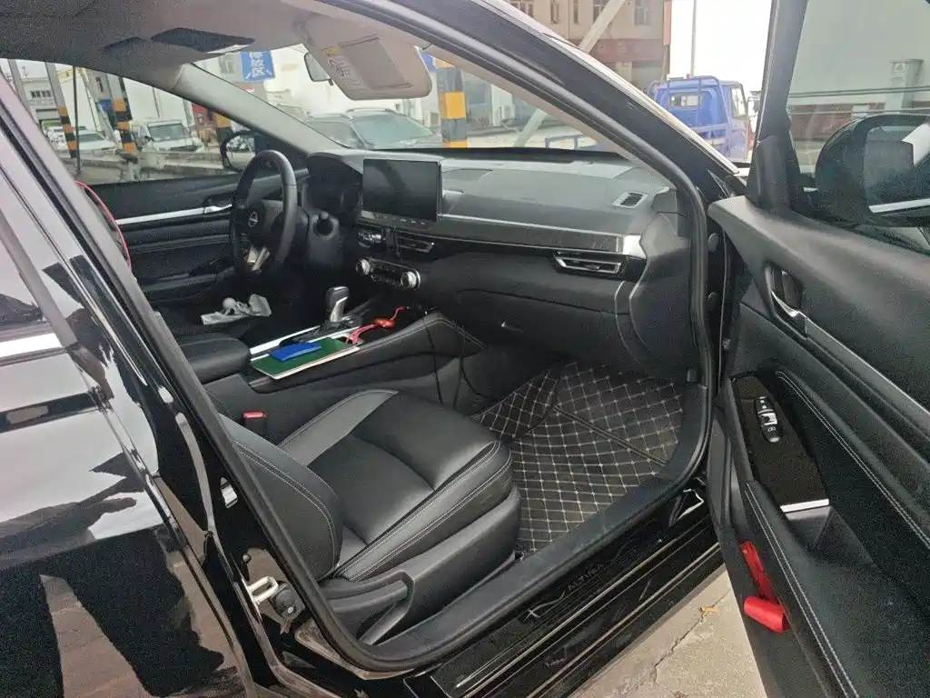 Nissan Teana — миниатюра 20
