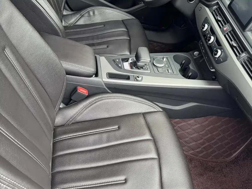 Audi A4L — миниатюра 7