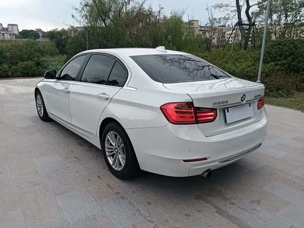 BMW 3 Series — миниатюра 4