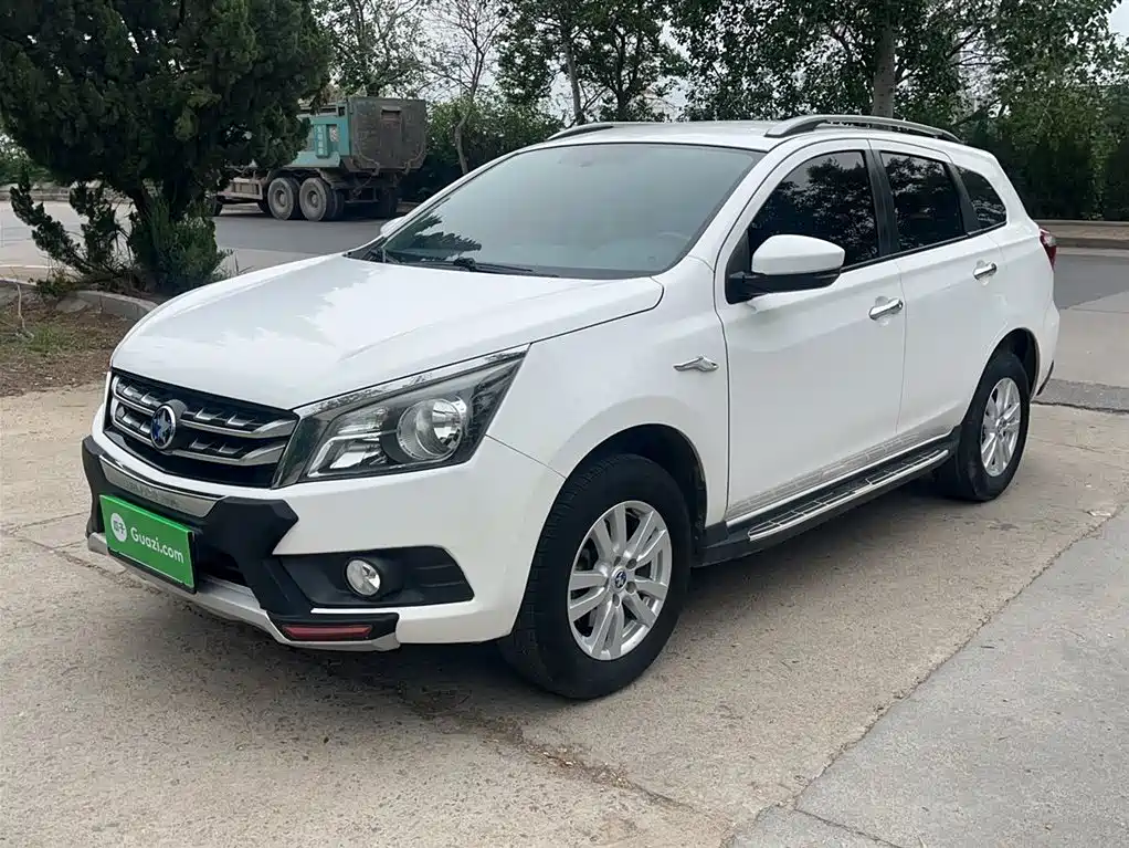 Venucia T70 2017