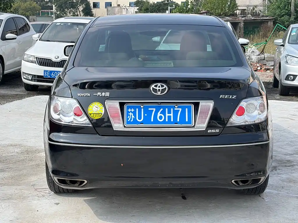 Toyota Reiz — миниатюра 6