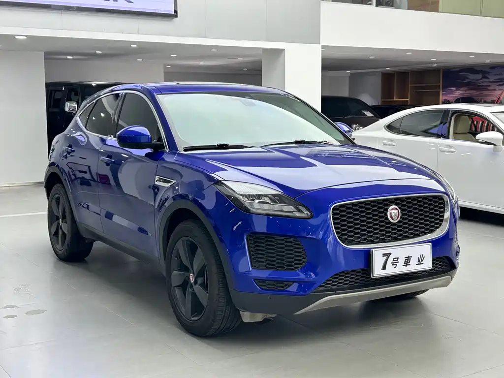 Jaguar E-Pace 2018 P250 SE VI