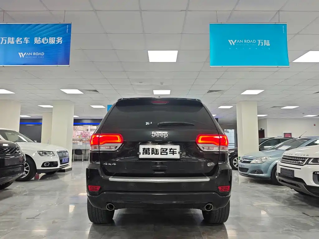 Jeep Grand Cherokee (Import) — миниатюра 8