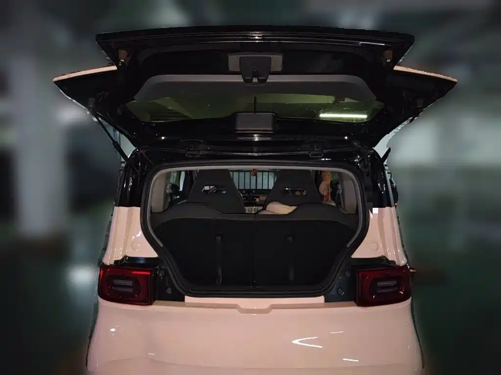 Wuling MINIEV — миниатюра 10