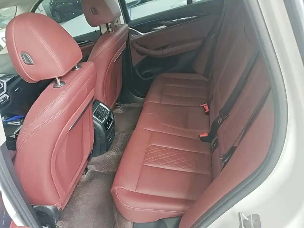 BMW iX3 — миниатюра 17