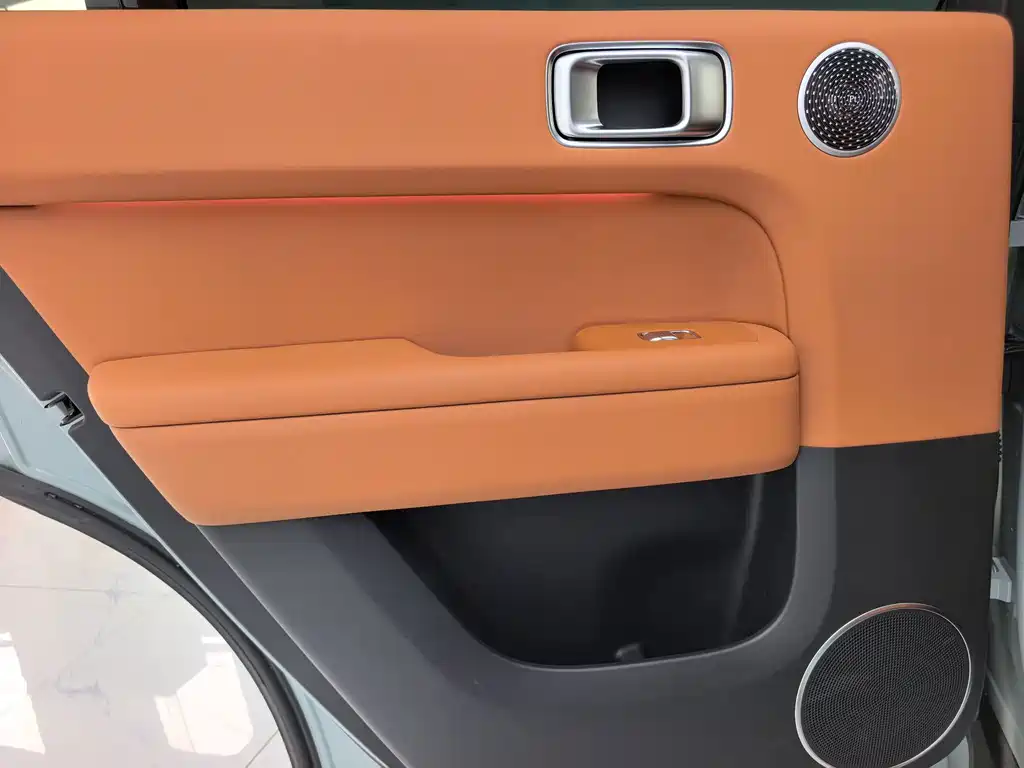 Li Auto Li L6 — миниатюра 10