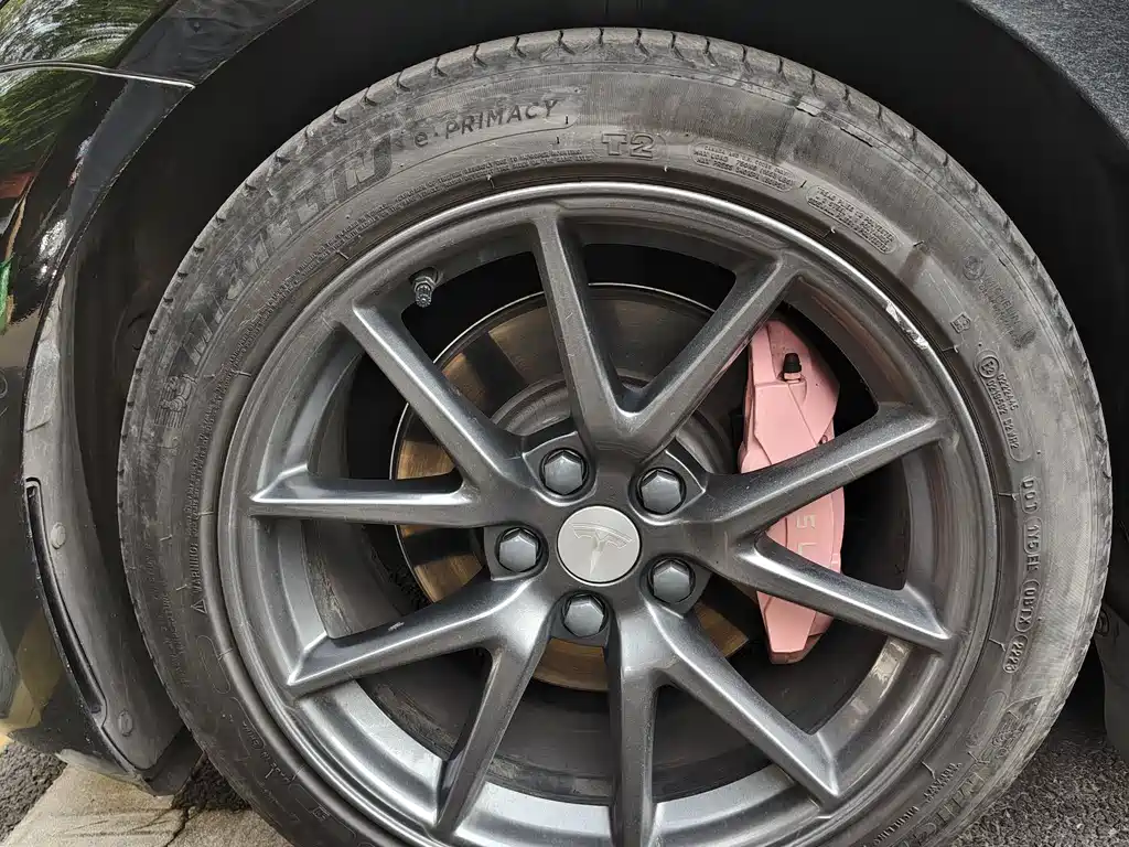 Tesla Model 3 — миниатюра 4