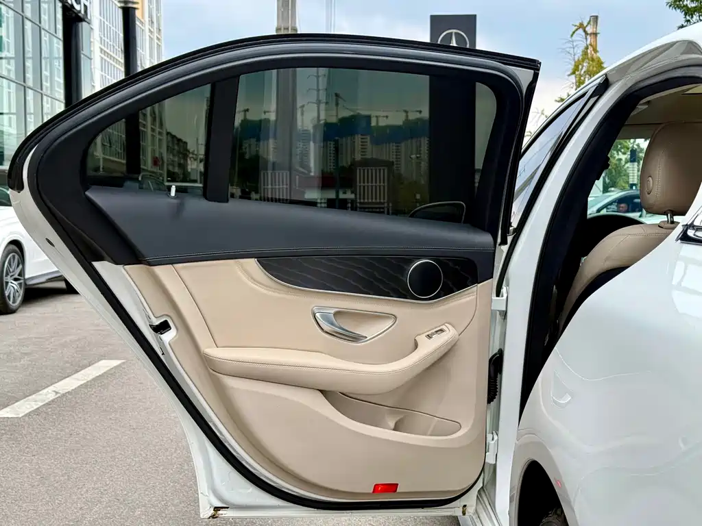 Mercedes-Benz C-Class — миниатюра 20