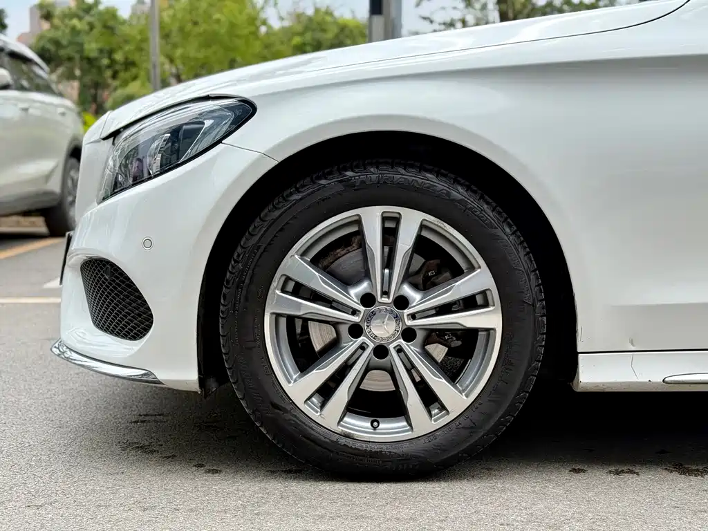 Mercedes-Benz C-Class — миниатюра 13