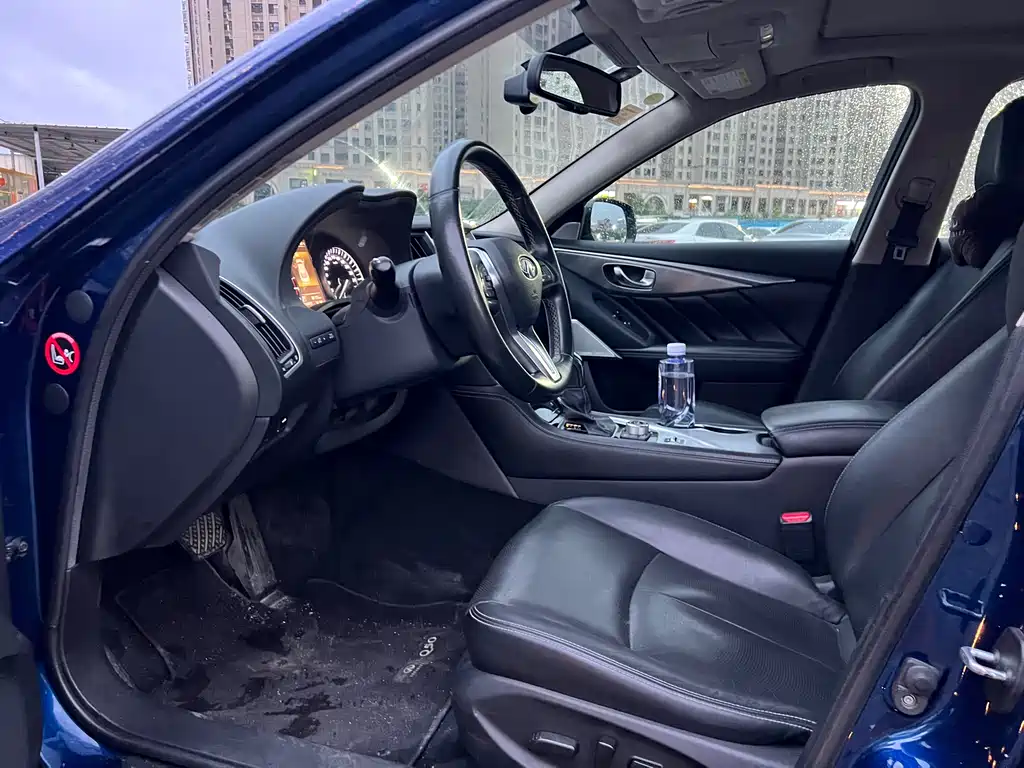 Infiniti Q50L 2018 2.0T VI