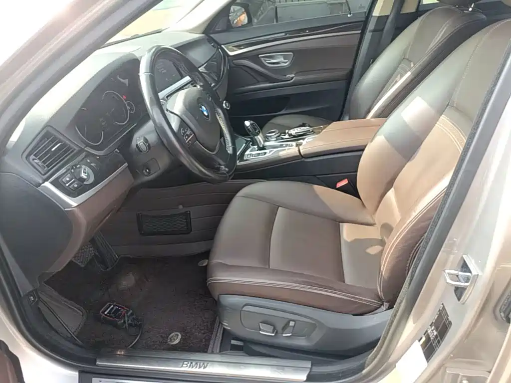 BMW 5 Series — миниатюра 15