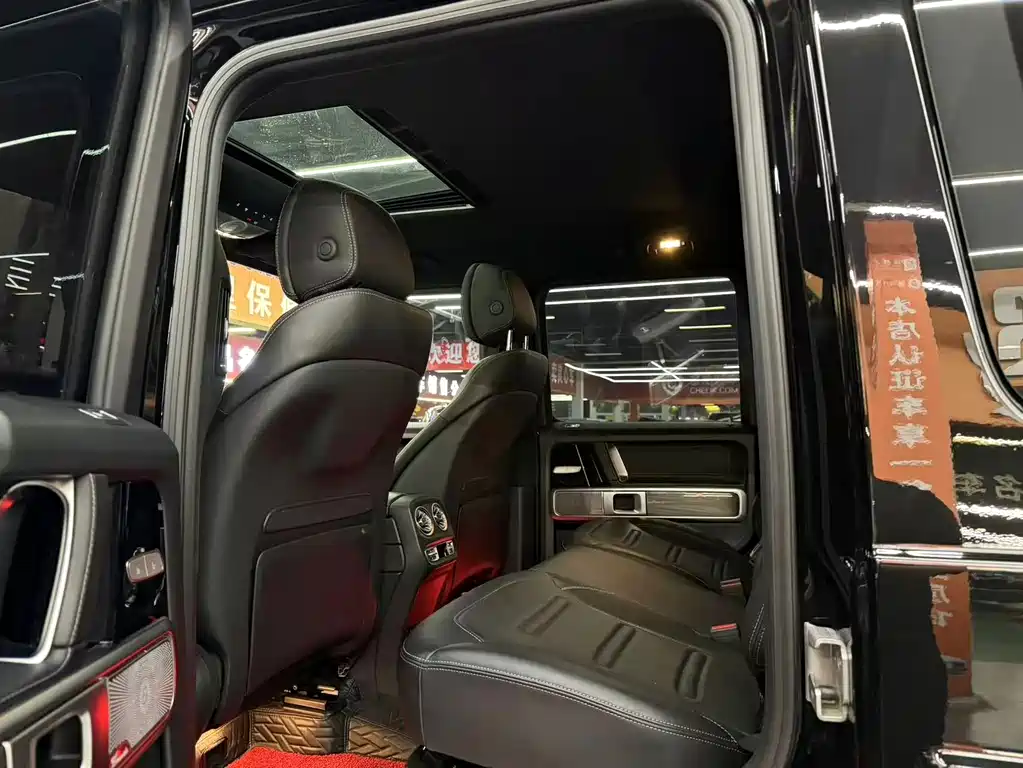Mercedes-Benz G-Class — миниатюра 13