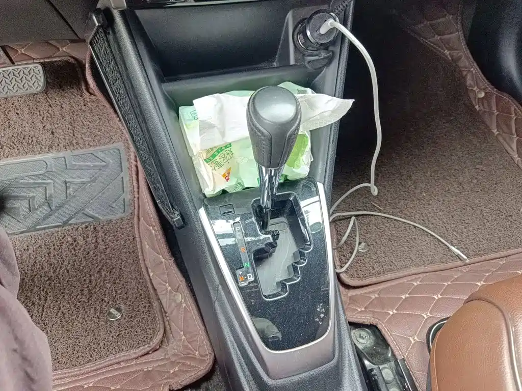 Toyota Yaris L — миниатюра 15