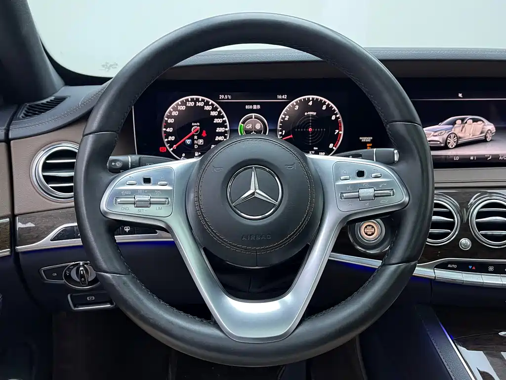 Mercedes-Benz S-Class — миниатюра 10