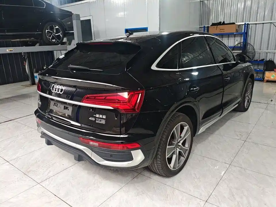 Audi Q5L Sportback — миниатюра 9