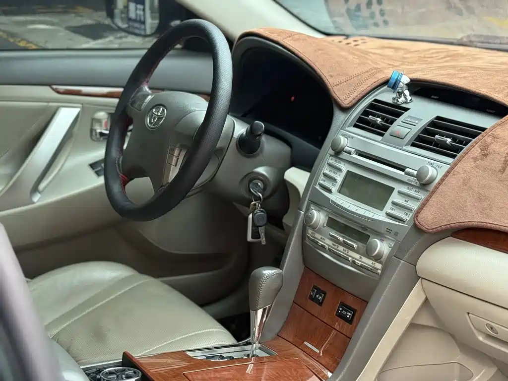 Toyota Camry 2013 200G Luxury