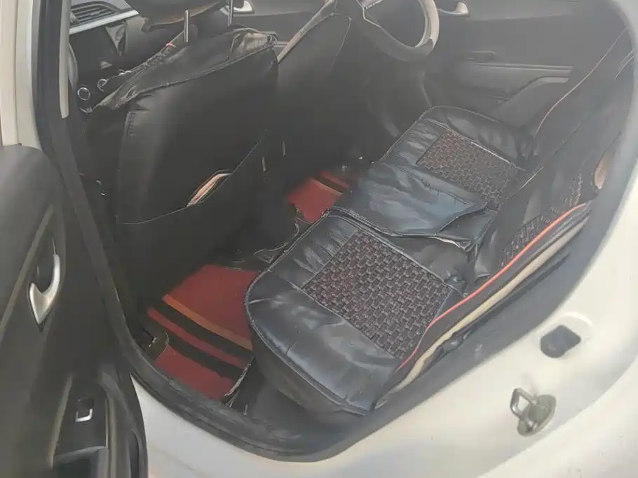 Kia K2 — миниатюра 11