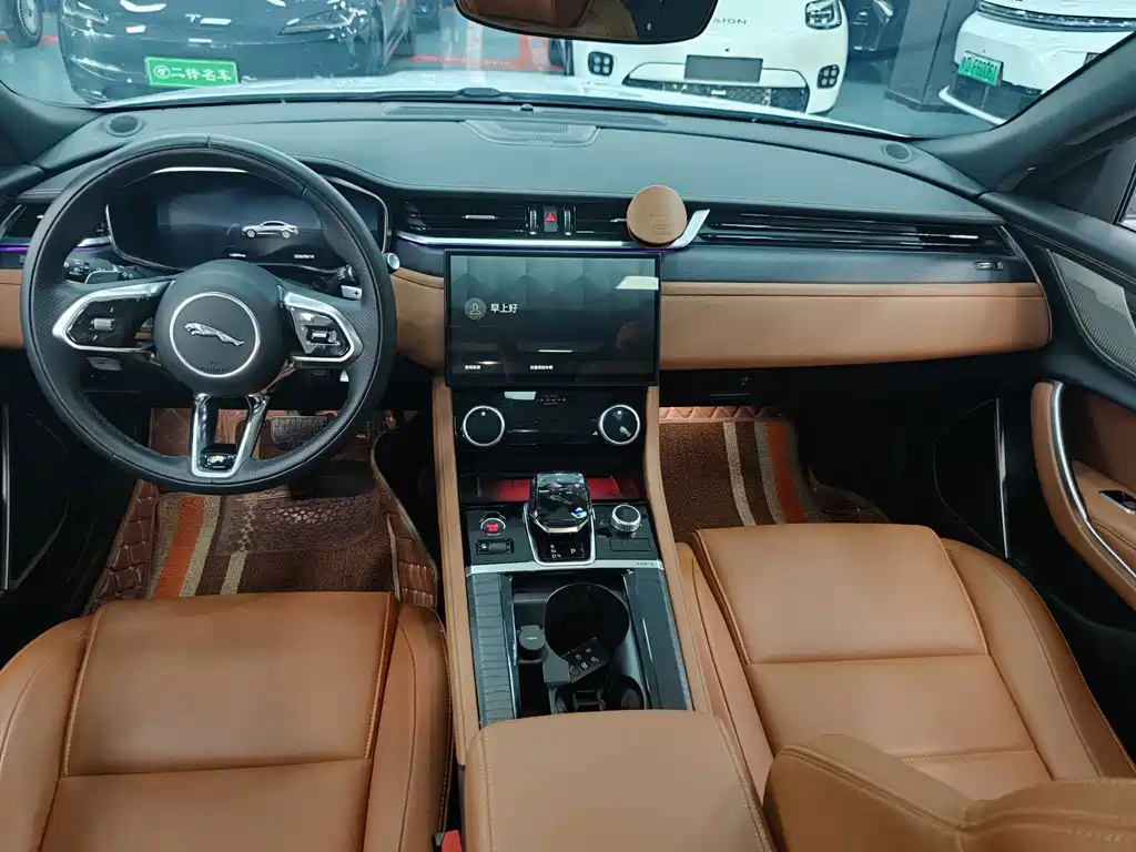 Jaguar XFL — миниатюра 7