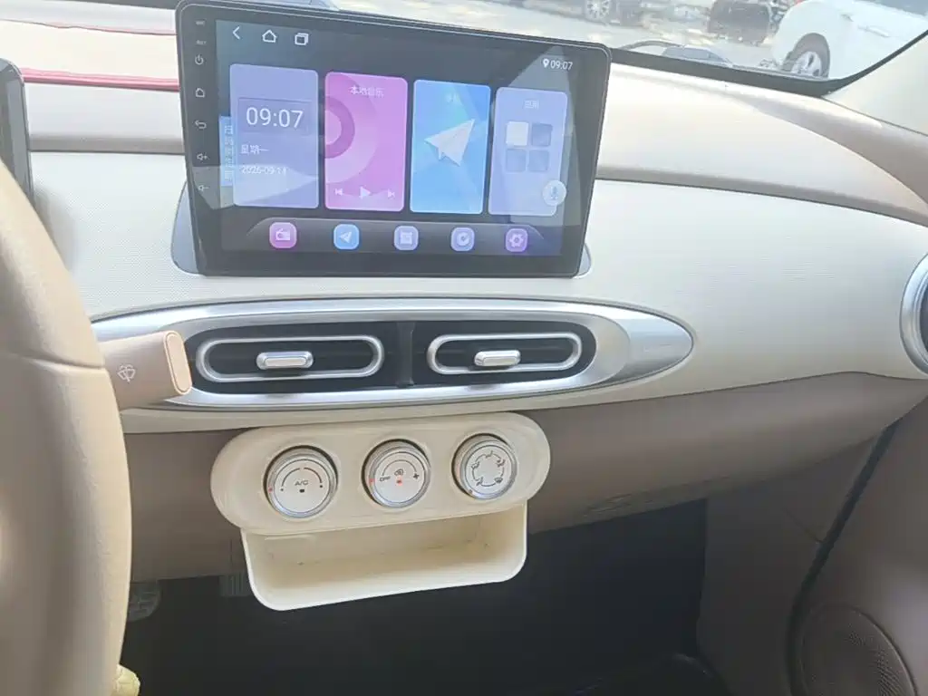 Wuling MINIEV — миниатюра 13