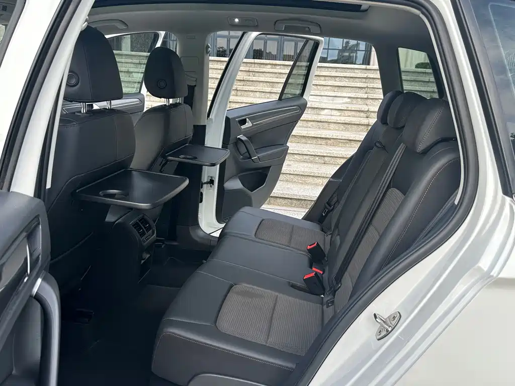 Volkswagen Golf Sportsvan — миниатюра 6