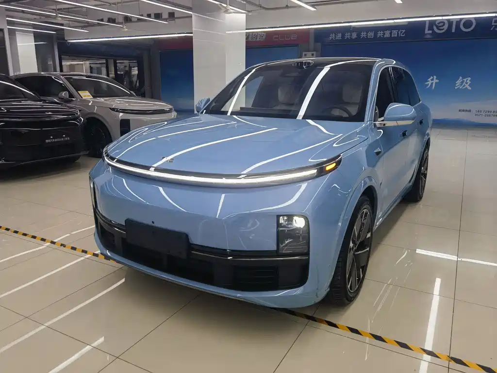 Li Auto Li L8 2025