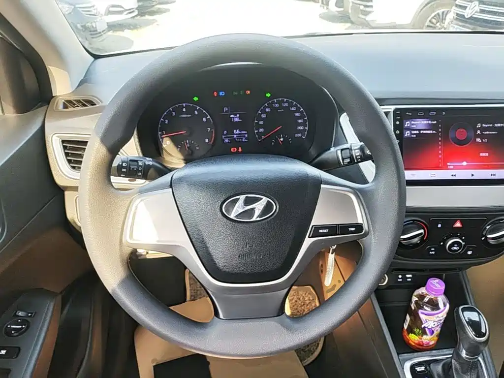 Hyundai Verna — миниатюра 11