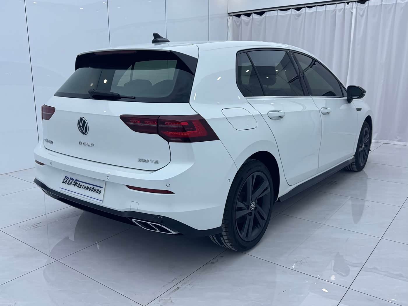 Volkswagen Golf 1.4 л 2022 г. Белый, пробег 40000 км