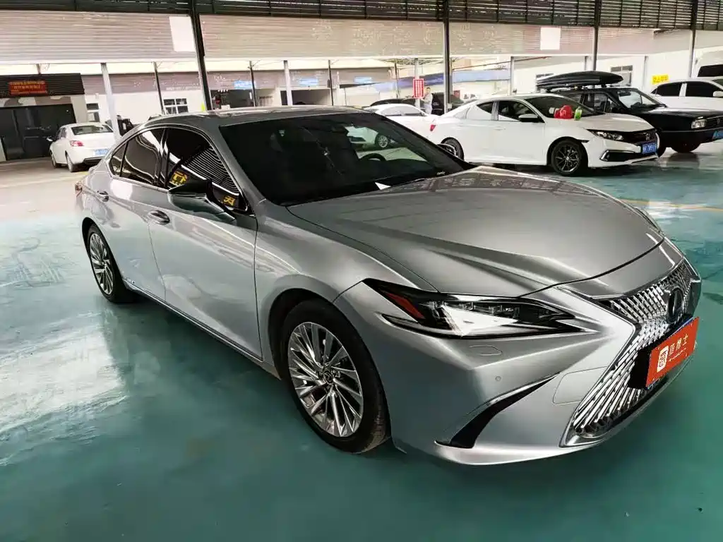Lexus ES — миниатюра 2